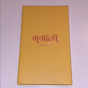 Alamar eyeshadow palette